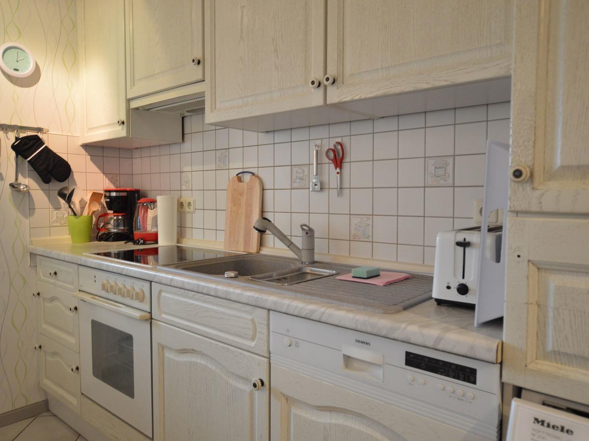 Holiday Flat In Wuppertal With Its Own Pool Екстериор снимка